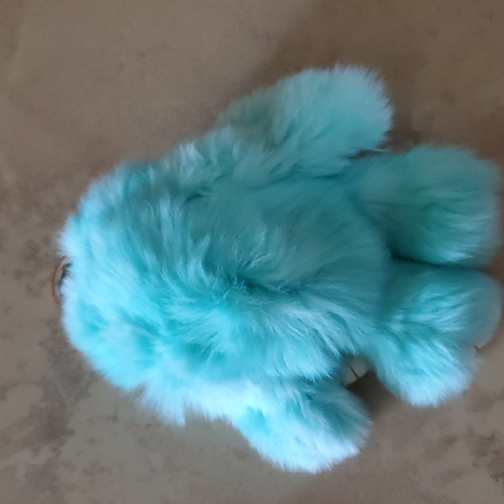 Turquoise Rabbit Fur Keychain nwot - Picture 5 of 6